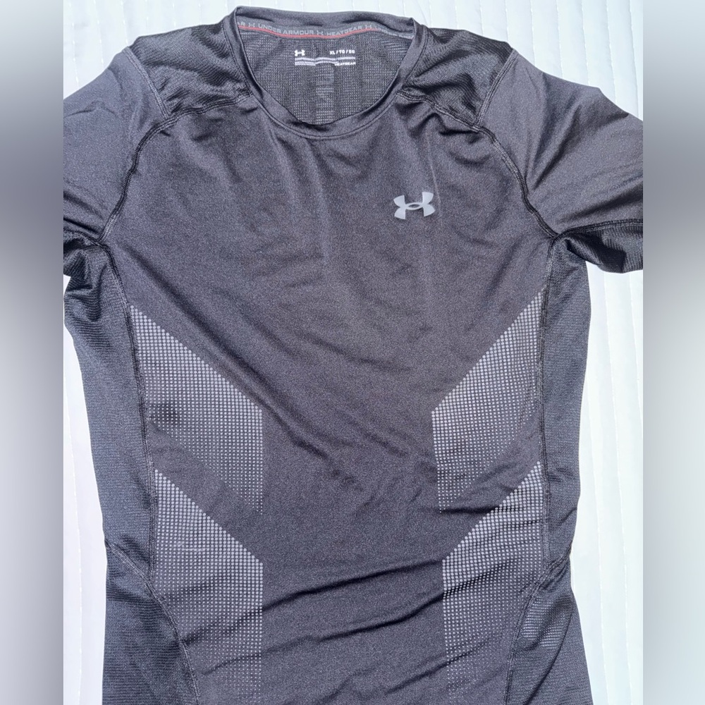 Under Armour Women’s Black Athletic Tee